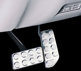pedalsinstall.jpg (14714 bytes)